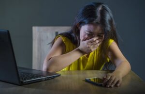 Online grooming: πώς προσεγγίζουν τα παιδιά άγνωστοι στο διαδίκτυο