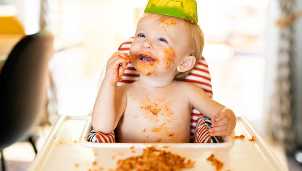 Baby Led Weaning ή &alpha;&lambda;&epsilon;&sigma;&mu;έ&nu;&alpha;; &Tau;&iota; &delta;&epsilon;ί&chi;&nu;&omicron;&upsilon;&nu; &pi;&rho;&alpha;&gamma;&mu;&alpha;&tau;&iota;&kappa;ά &omicron;&iota; έ&rho;&epsilon;&upsilon;&nu;&epsilon;&sigmaf; &gamma;&iota;&alpha; &tau;&eta;&nu; &epsilon;&iota;&sigma;&alpha;&gamma;&omega;&gamma;ή &sigma;&tau;&epsilon;&rho;&epsilon;ώ&nu; &tau;&rho;&omicron;&phi;ώ&nu;