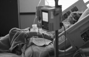 Συνεχίζονται οι εκκλήσεις για αιμοδοσία για τη 39χρονη που νοσηλεύεται σε κρίσιμη κατάσταση