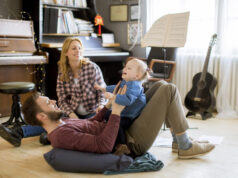 Το μυστικό για να μιλήσει το μωρό σου γρήγορα; Κρύβεται στον… ρυθμό! (Και δεν χρειάζεται να είσαι η Αντέλ για να το βοηθήσεις)