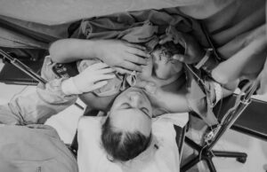 Πίσω από κάθε πόρτα μίας κάμαρας του μαιευτηρίου, συμβαίνει κάτι το μοναδικό