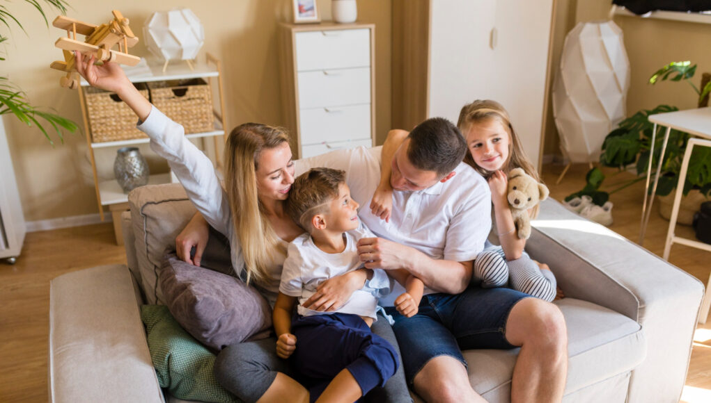 &Eta; &mu;&alpha;&gamma;&epsilon;ί&alpha; &tau;&omicron;&upsilon; &Sigma;&alpha;&beta;&beta;&alpha;&tau;&omicron;&kappa;ύ&rho;&iota;&alpha;&kappa;&omicron;&upsilon;: &chi;&rho;ό&nu;&omicron;&sigmaf; &gamma;&iota;&alpha; &omicron;&iota;&kappa;&omicron;&gamma;έ&nu;&epsilon;&iota;&alpha; &kappa;&alpha;&iota; &chi;&alpha;&mu;ό&gamma;&epsilon;&lambda;&alpha;