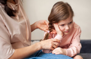 Οι «αόρατες» δυσκολίες των βαρήκοων παιδιών στη μάθηση και την επικοινωνία