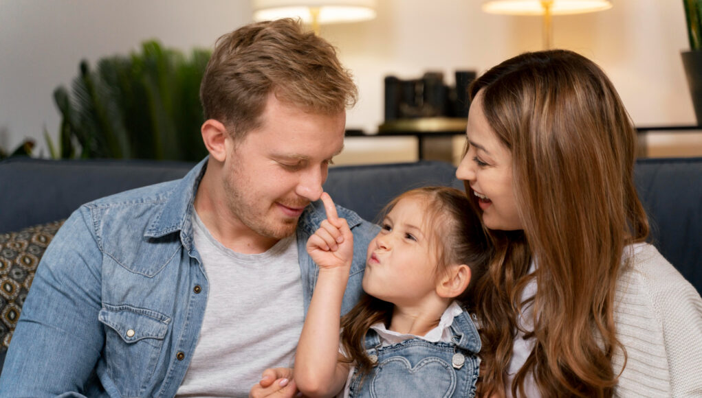 4+1 έ&xi;&upsilon;&pi;&nu;&omicron;&iota; &kappa;&alpha;&iota; &epsilon;ύ&kappa;&omicron;&lambda;&omicron;&iota; &tau;&rho;ό&pi;&omicron;&iota; ώ&sigma;&tau;&epsilon; &nu;&alpha; &alpha;&kappa;&omicron;ύ&epsilon;&iota; &tau;&omicron; &pi;&alpha;&iota;&delta;ί&hellip; &chi;&omega;&rho;ί&sigmaf; &phi;&omega;&nu;έ&sigmaf;