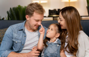 4+1 έξυπνοι και εύκολοι τρόποι ώστε να ακούει το παιδί… χωρίς φωνές