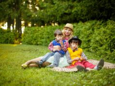 40 καταπληκτικά οφέλη του παιχνιδιού στη φύση για τα παιδιά