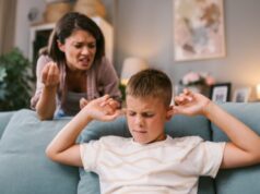 Τι συμβαίνει στον εγκέφαλο του παιδιού όταν ακούει φωνές;