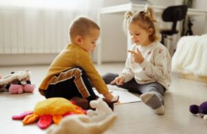 Παιδιά: Μαθαίνοντάς τους τη σημασία του να μοιράζονται και να περιμένουν τη σειρά τους