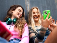 Κατηγορούμε τη νέα γενιά για χίλια δυο πράγματα: ορίστε 10 λόγοι να τη θαυμάζουμε