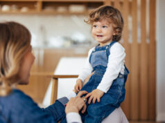 9 πράγματα που τα νήπια ήδη καταλαβαίνουν (αλλά μερικές φορές κάνουν πως όχι) – και πώς να το χειριστείτε με ηρεμία