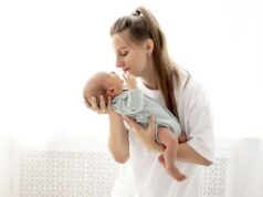Βρέφη: Γιατί κλαίνε κάθε απόγευμα; Τι είναι το “witching hour”;