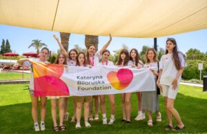 FEM Camp: Πώς ένα πρόγραμμα ηγεσίας στην Κύπρο μετατρέπει την κρίση σε αυτοπεποίθηση για έφηβες