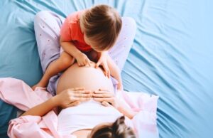 Εγκυμοσύνη: Κάθε φορά αφήνει άλλο «αποτύπωμα» στον εγκέφαλο
